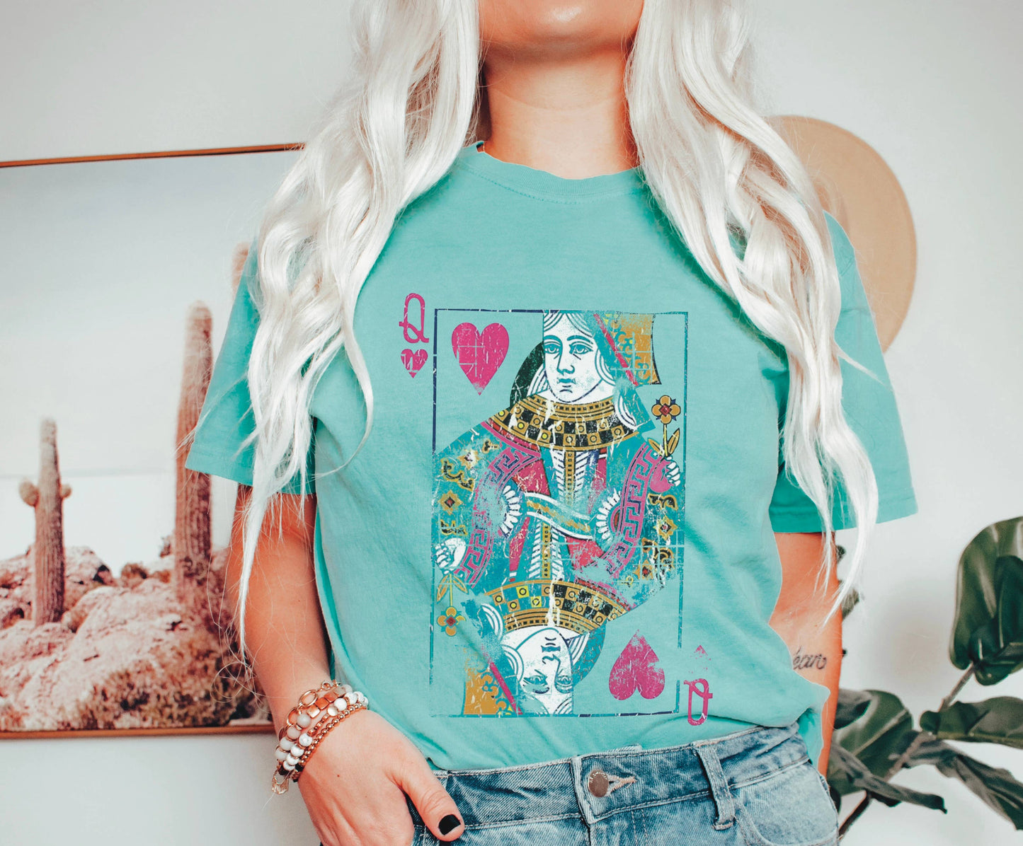 Queen of Hearts Tee